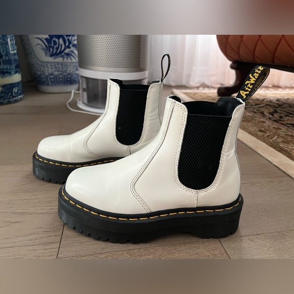 Dr. Martens 2976 Quad Chelsea Platform Boots – White Leather (EU 37 / US M 5) - Picture 6 of 16